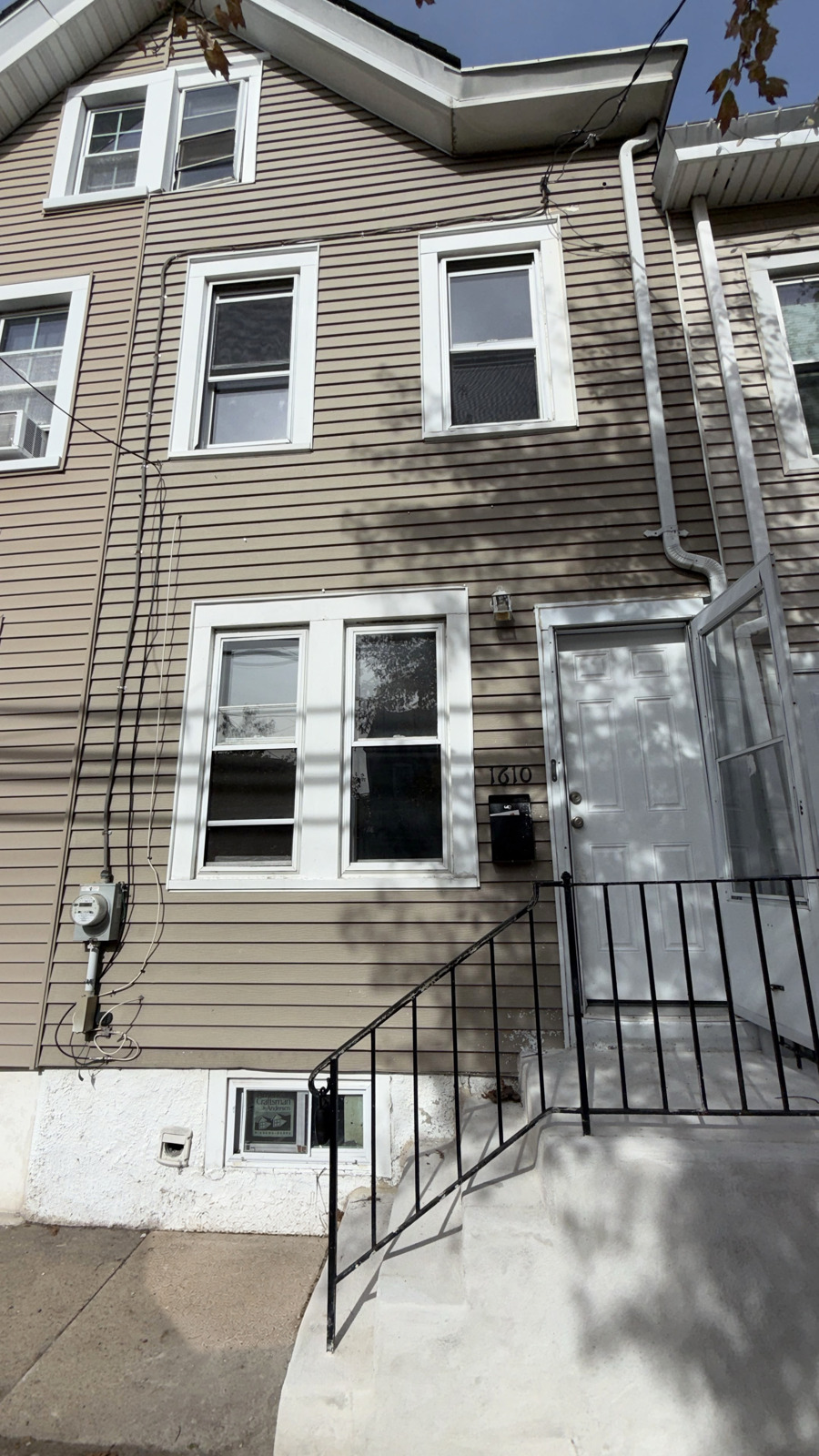 1610 S Clinton Ave